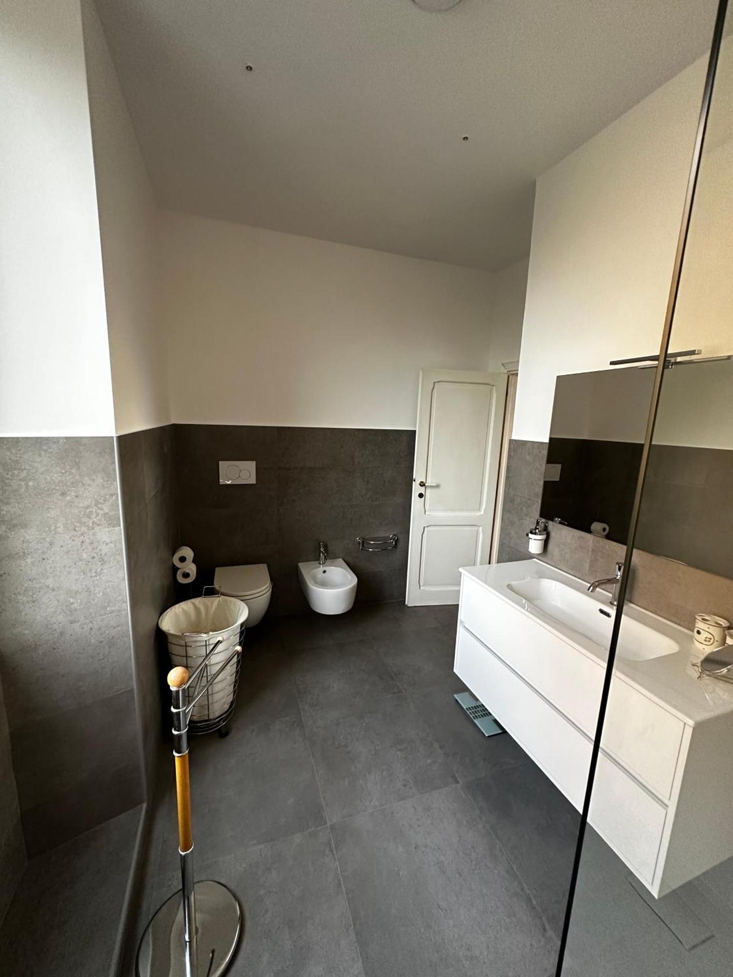 2mg: Con Terrazzo Nel Cuore Di Roma! Apartamento *